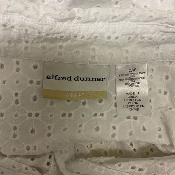 Alfred Dunner Women’s 20W White Eyelet Lace Detail Short Sleeve Blouse Top - Picture 9 of 11